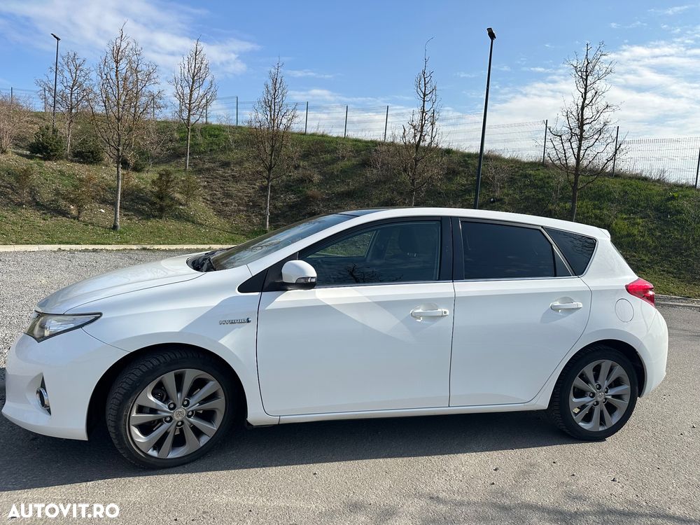 Toyota Auris 1.8 L VVT-i Luna - 5