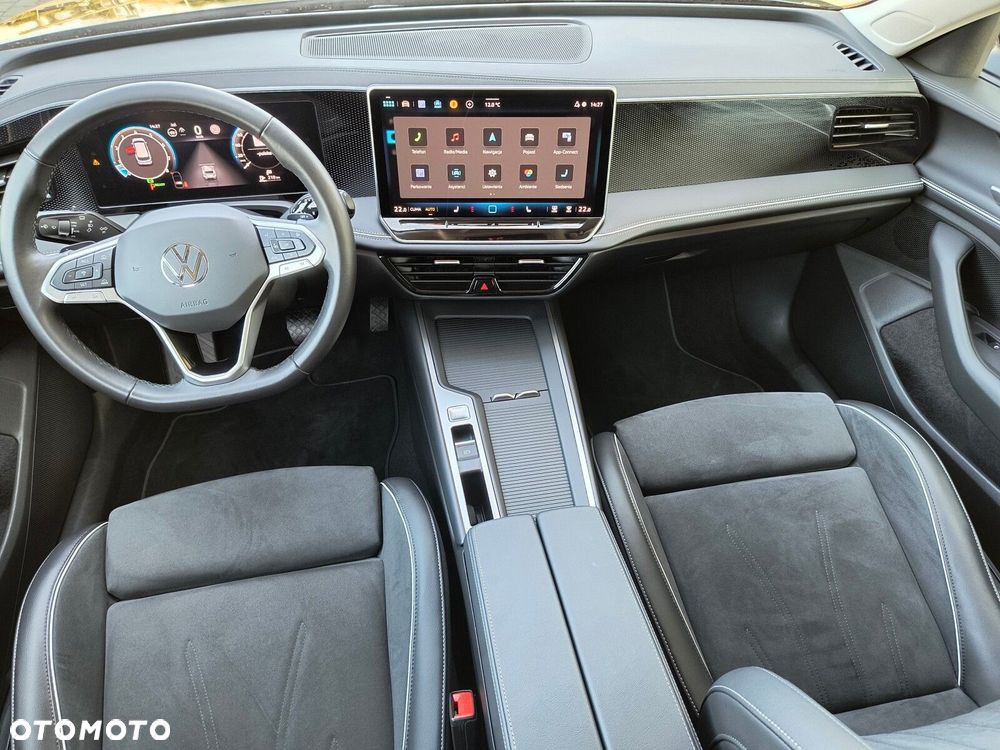Volkswagen Passat - 14