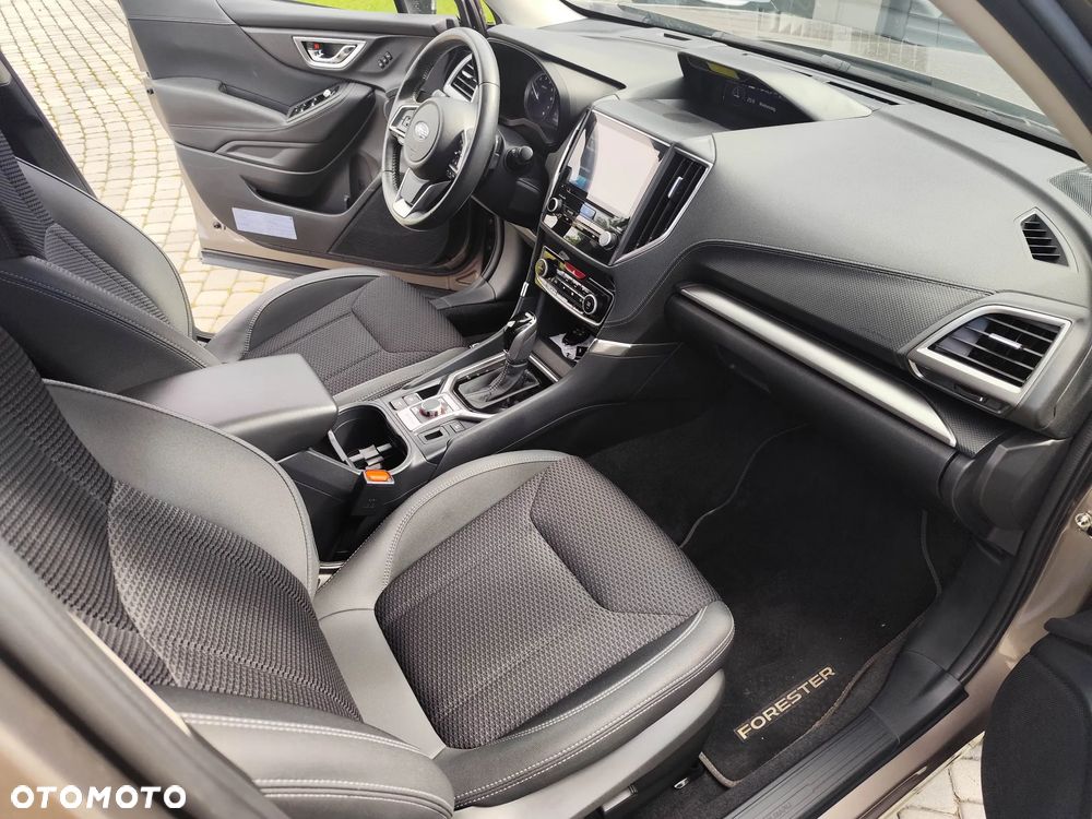Subaru Forester 2.0ie Lineartronic Platinum - 16