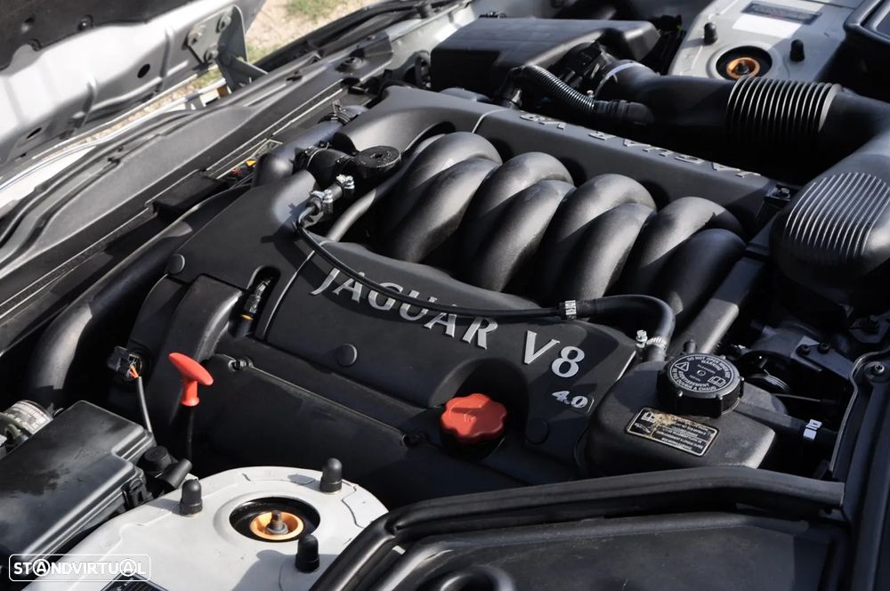 Jaguar XK XK8 4.0 Coupé Pele - 22