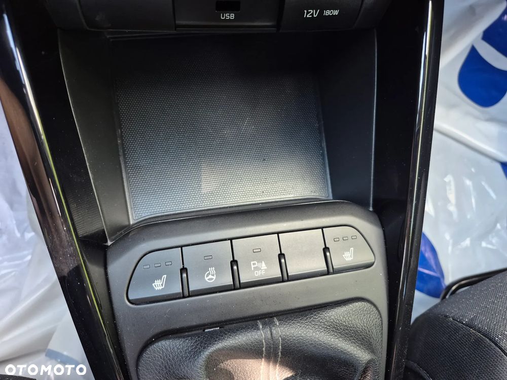 Kia Stonic - 28