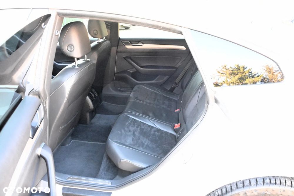 Volkswagen Arteon 2.0 TDI SCR R-Line DSG - 37