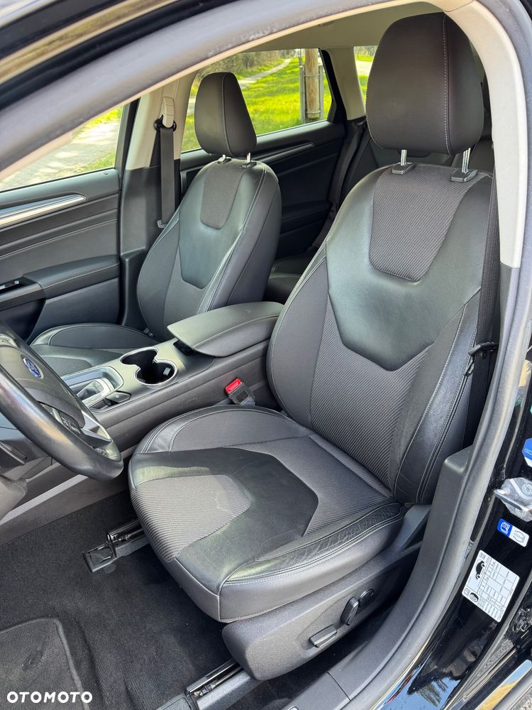 Ford Mondeo 2.0 TDCi Titanium PowerShift - 22