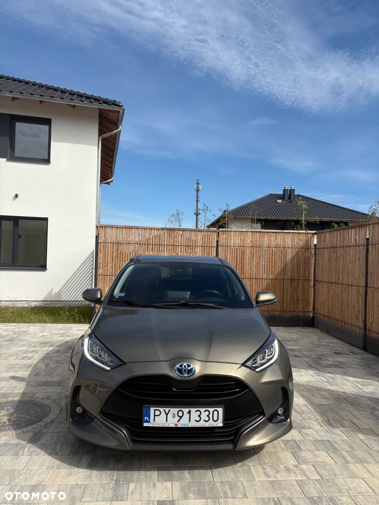 Toyota Yaris Hybrid 100 Premium - 1
