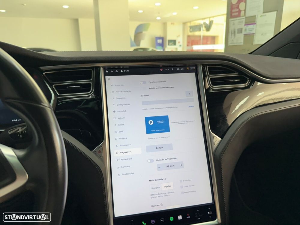 Tesla Model X 100D - 26