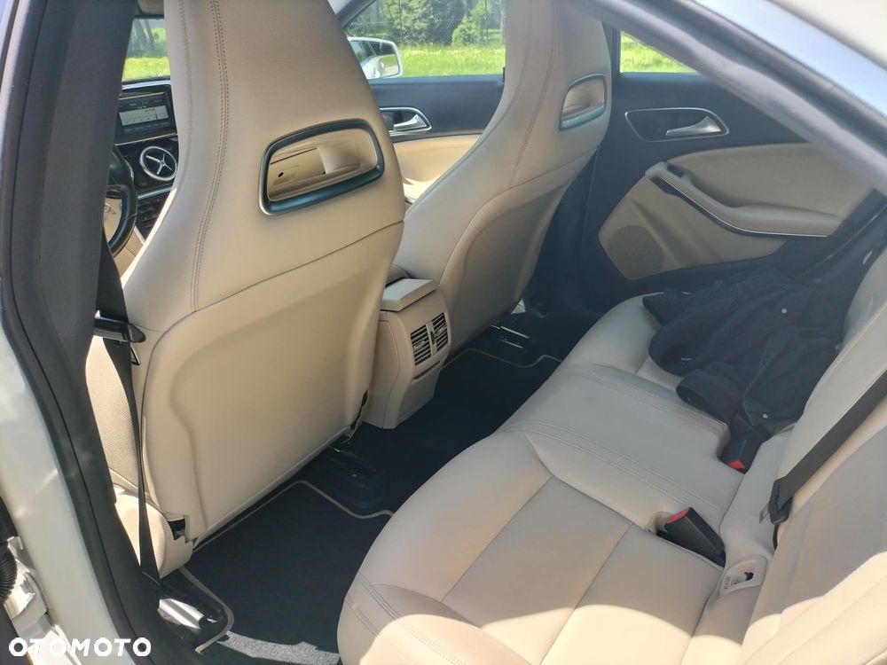 Mercedes-Benz CLA 250 4-Matic Sport - 12