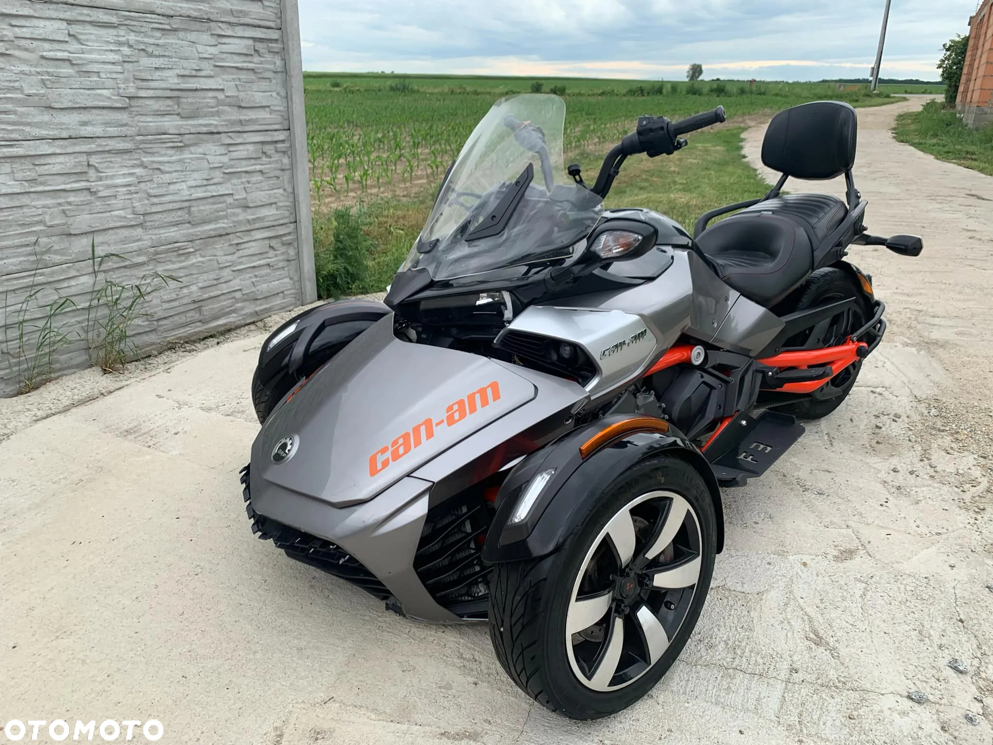 Can-Am Spyder - 29
