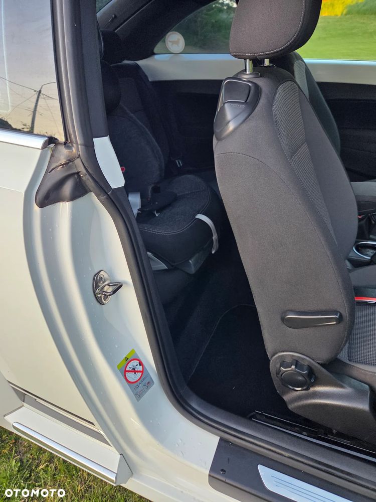Volkswagen Beetle 1.6 TDI - 12