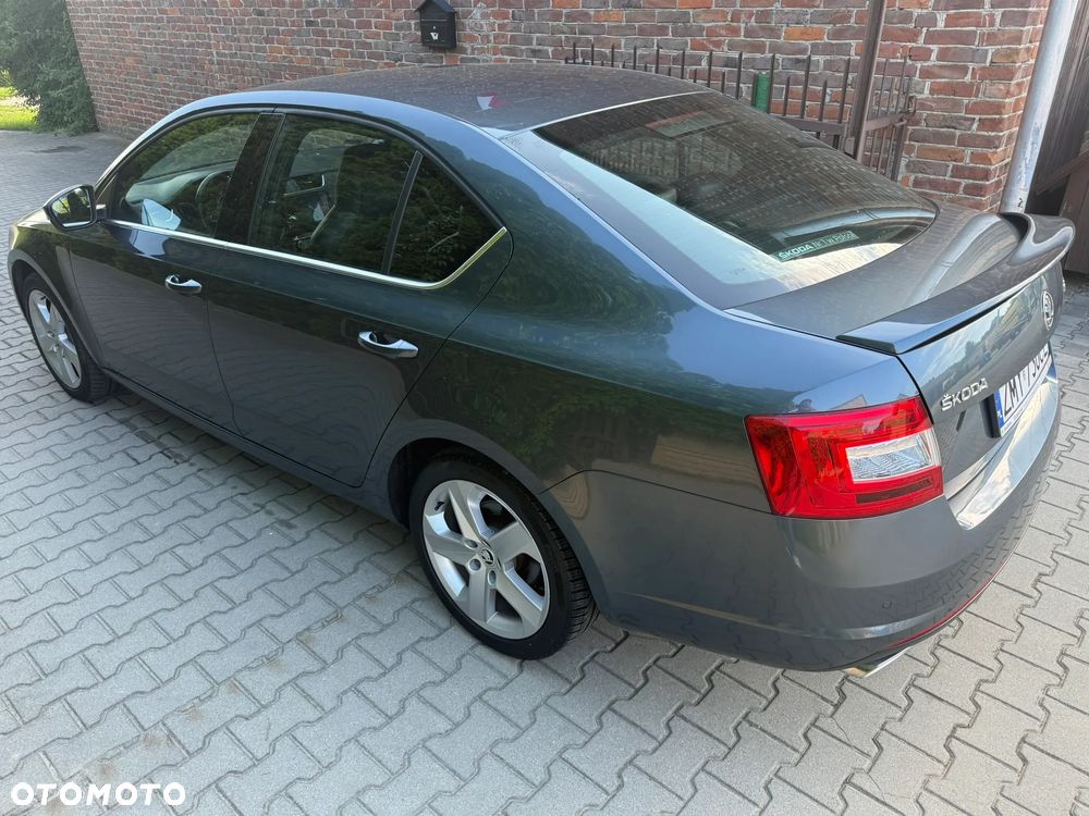 Skoda Octavia 2.0 TDI RS - 11