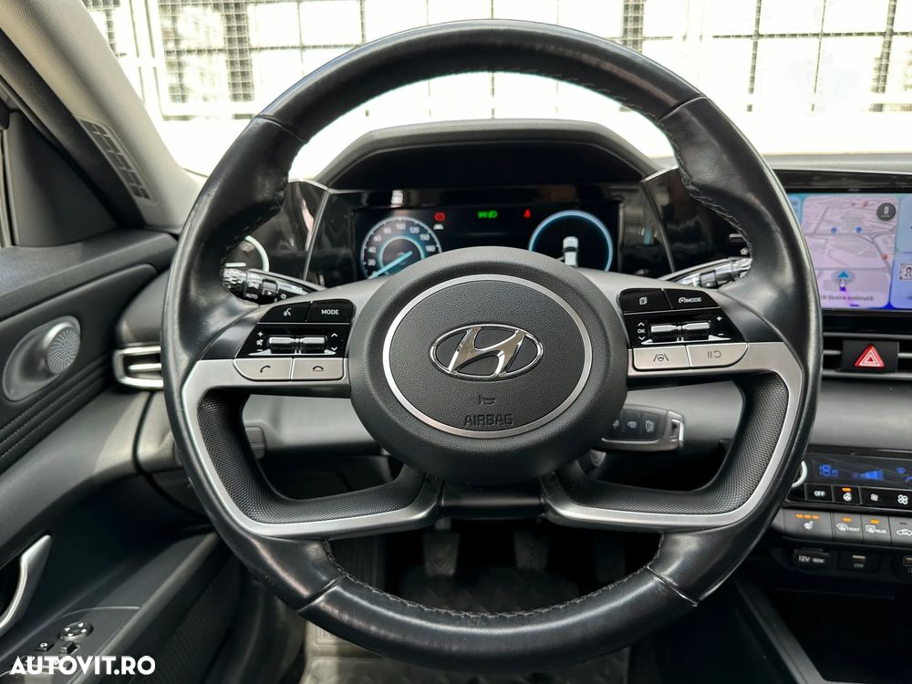 Hyundai Elantra 1.6 l 123 CP 6MT Highway - 16