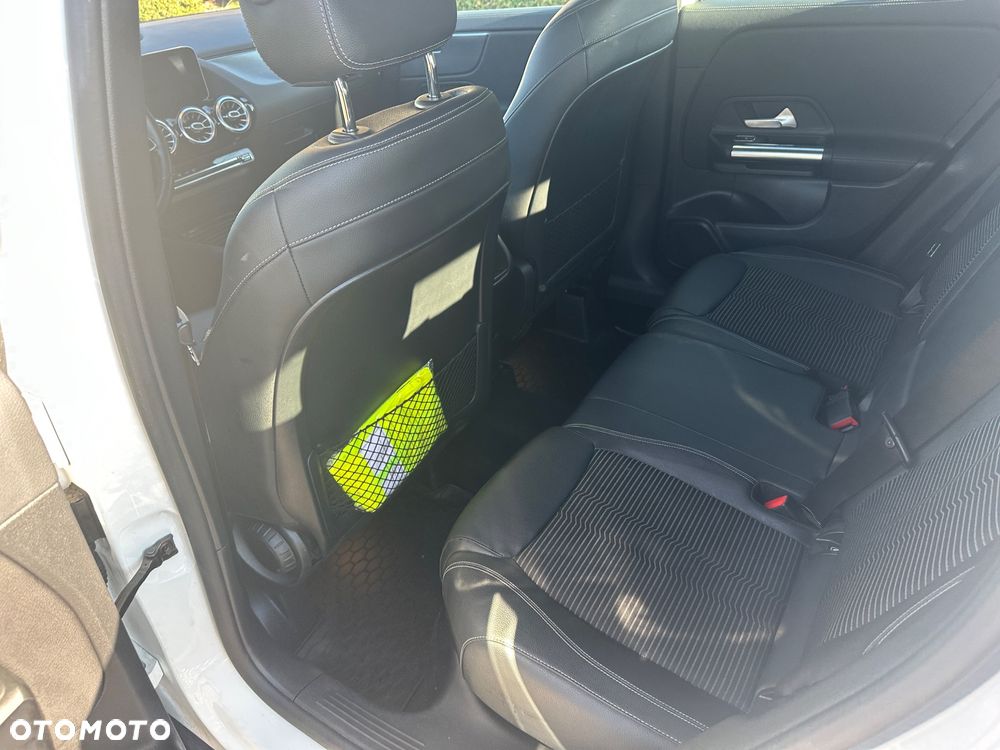 Mercedes-Benz GLA 200 Style - 9