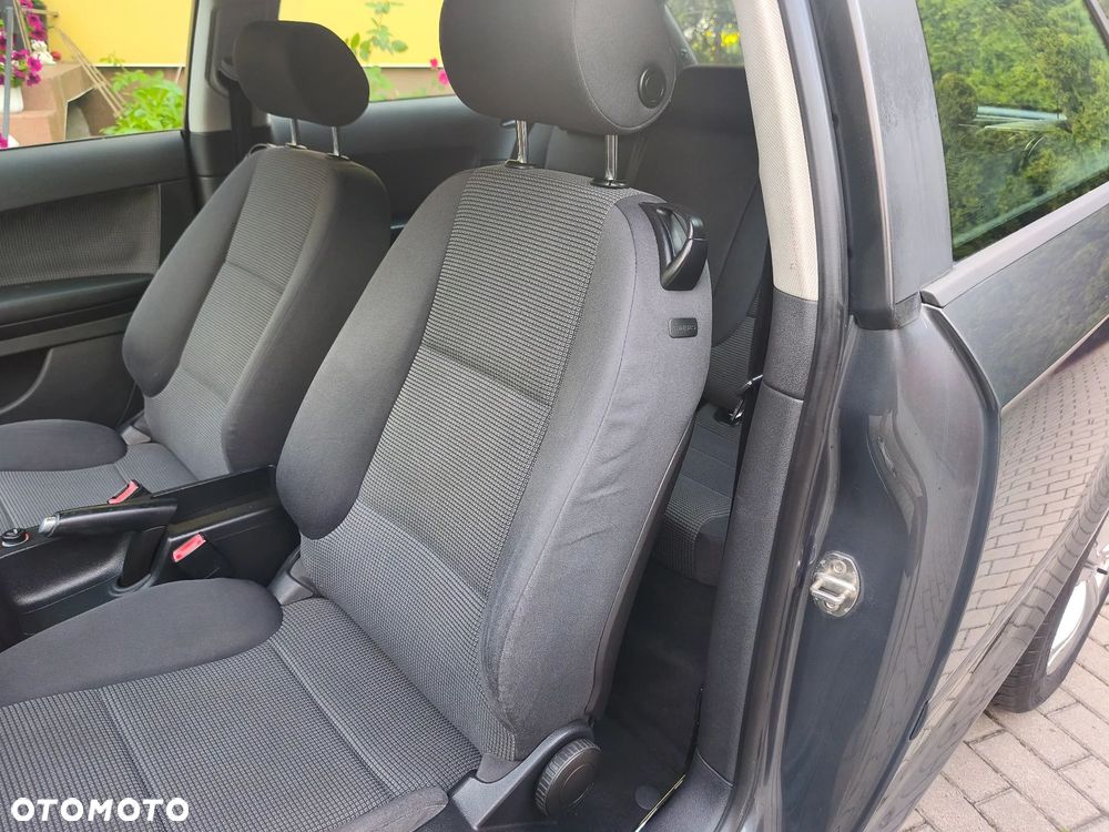 Audi A3 3-drzwiowe 1.6 Ambiente - 13