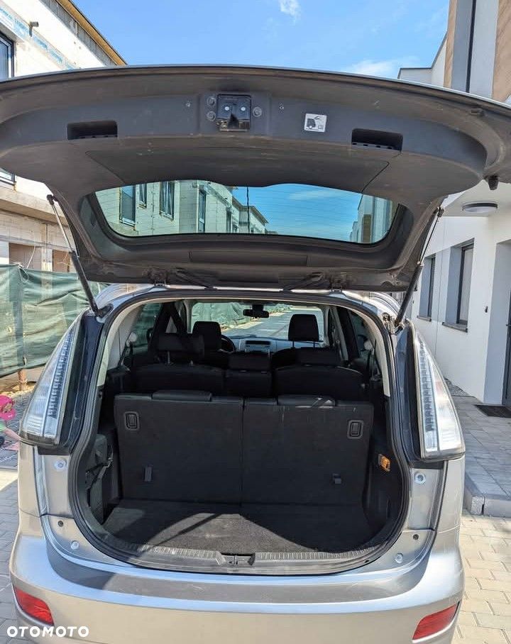 Mazda 5 - 5