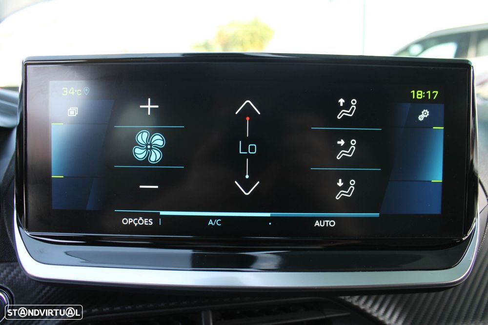 Peugeot e-2008 50 kWh GT - 24