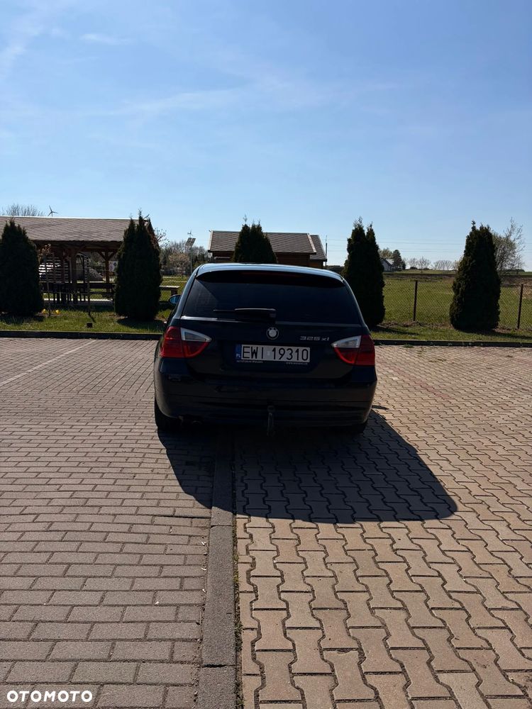 BMW Seria 3 325xi - 6