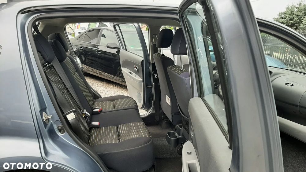 Daihatsu Sirion 1.3 - 11