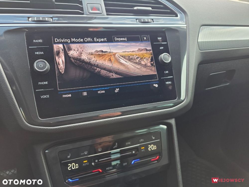 Volkswagen Tiguan - 26