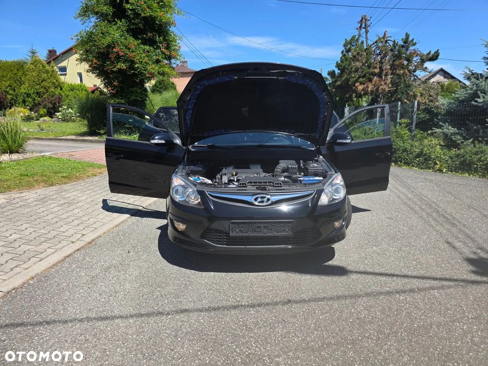 Hyundai i30 1.4 Comfort World Cup - 2
