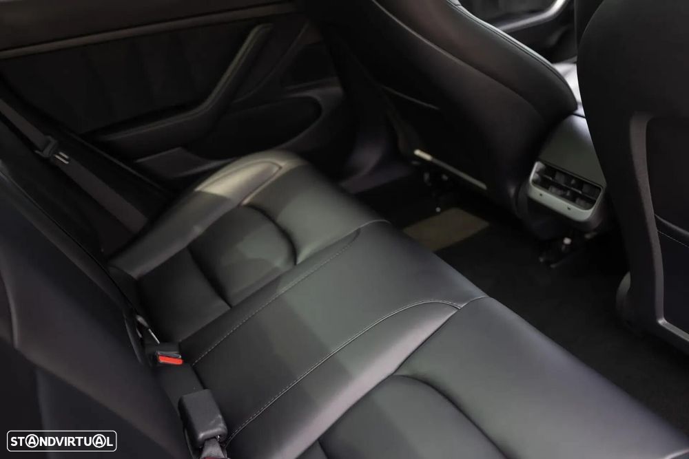 Tesla Model 3 - 29