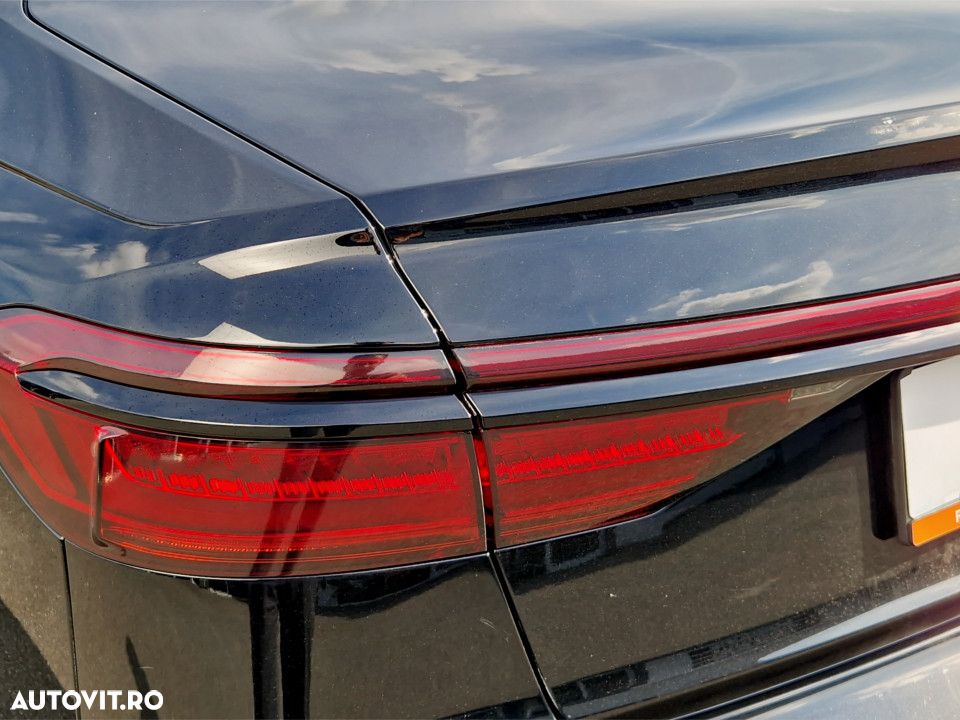 Audi A8 55 TFSI quattro Tiptronic MHEV - 11