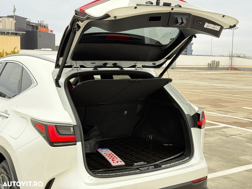 Lexus Seria NX 450h+ E-FOUR Luxury-Paket - 33