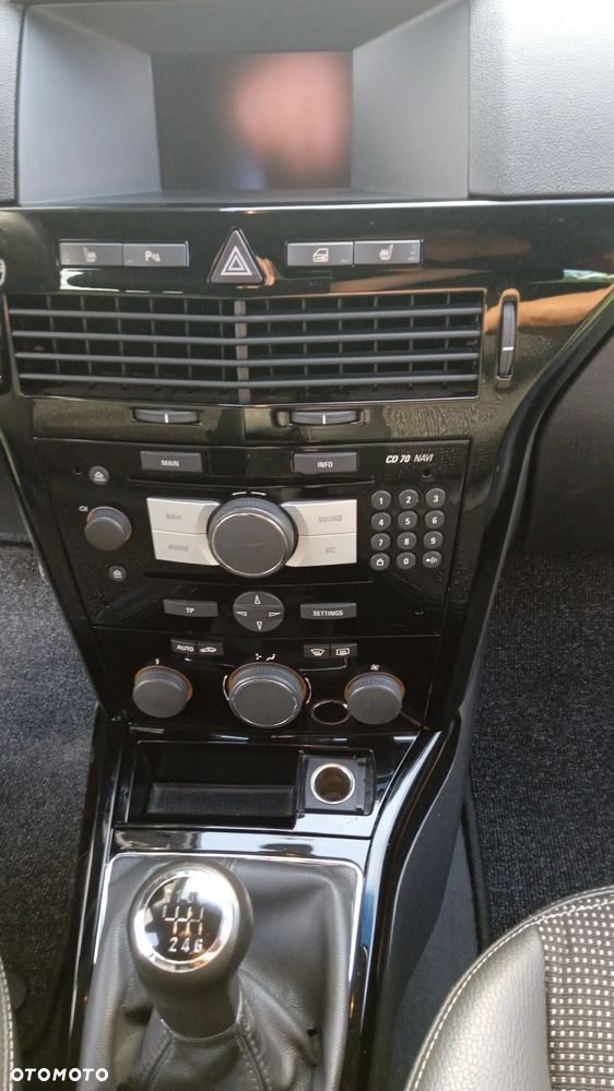 Opel Astra 1.9 CDTI DPF Cosmo - 10
