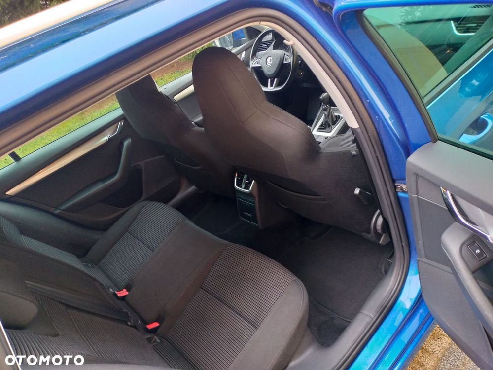 Skoda Octavia 1.6 TDI (Green tec) Active - 11