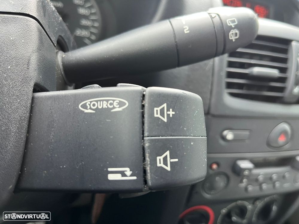 Renault Clio 1.2 16V Expression - 16