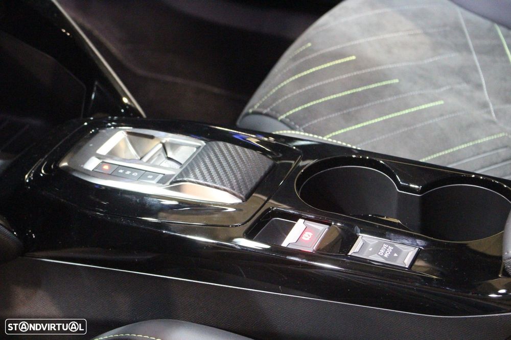 Peugeot e-2008 50 kWh GT - 19