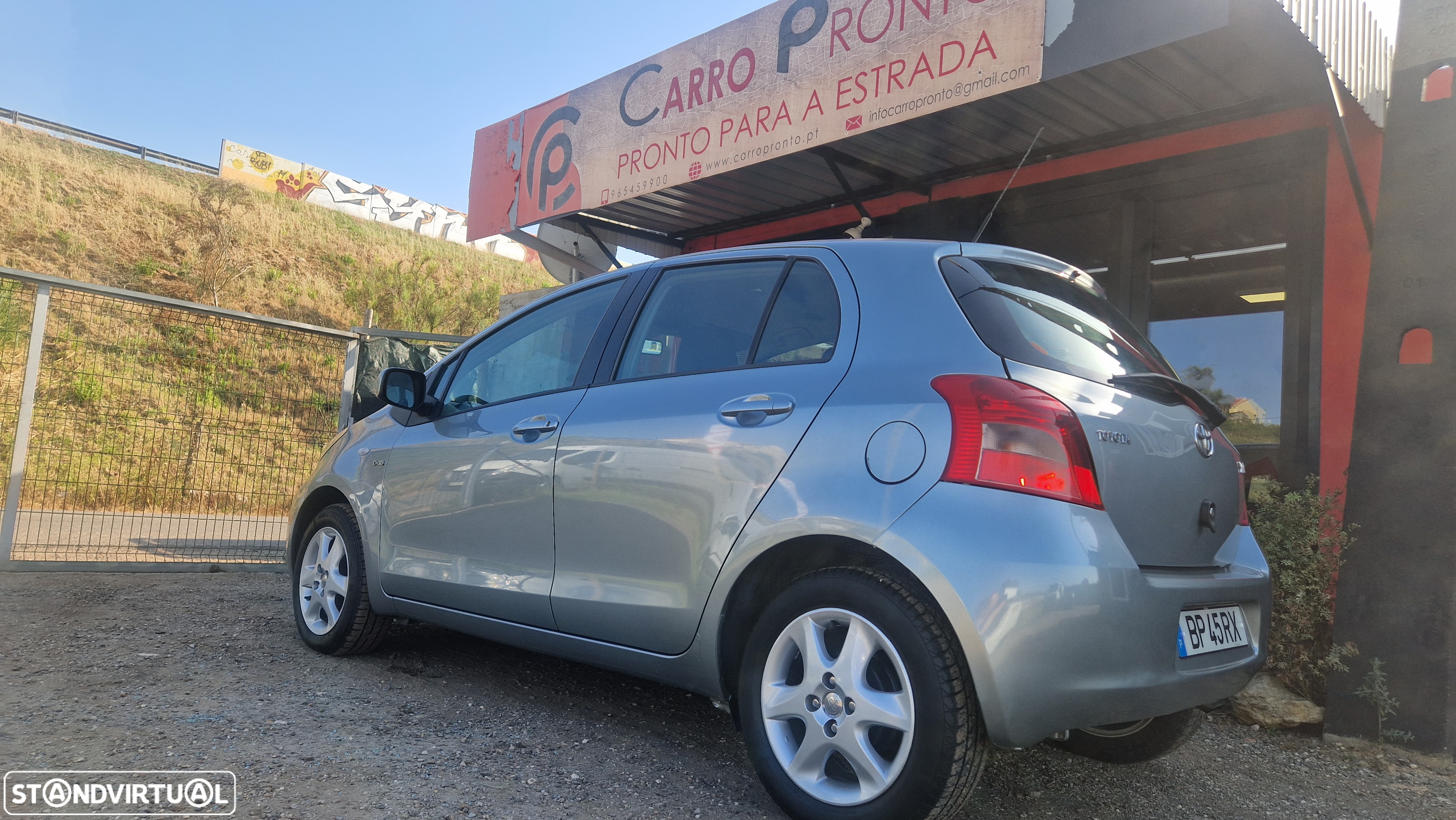 Toyota Yaris 1.4 D-4D AC+VSC - 8