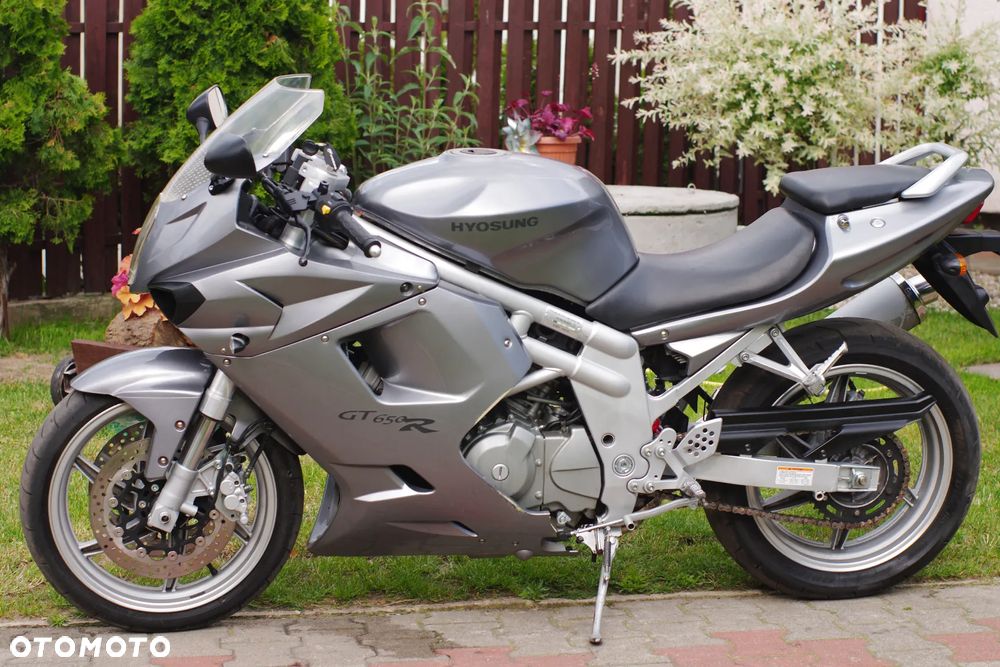 Hyosung GT - 18