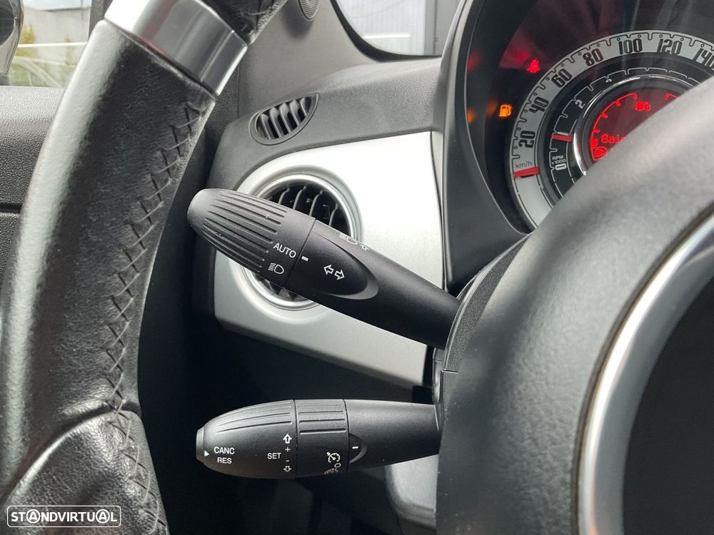 Fiat 500C 1.0 Hybrid Connect - 32