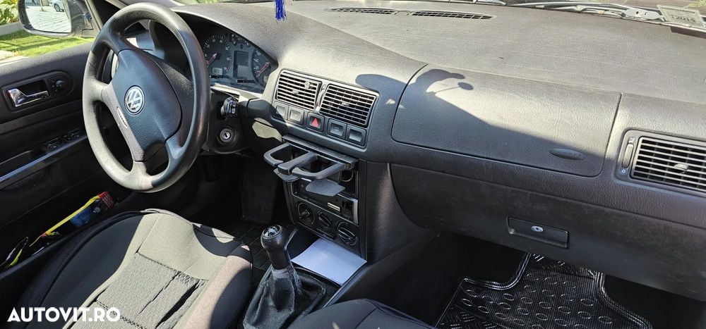 Volkswagen Golf 1.4 Comfortline - 3