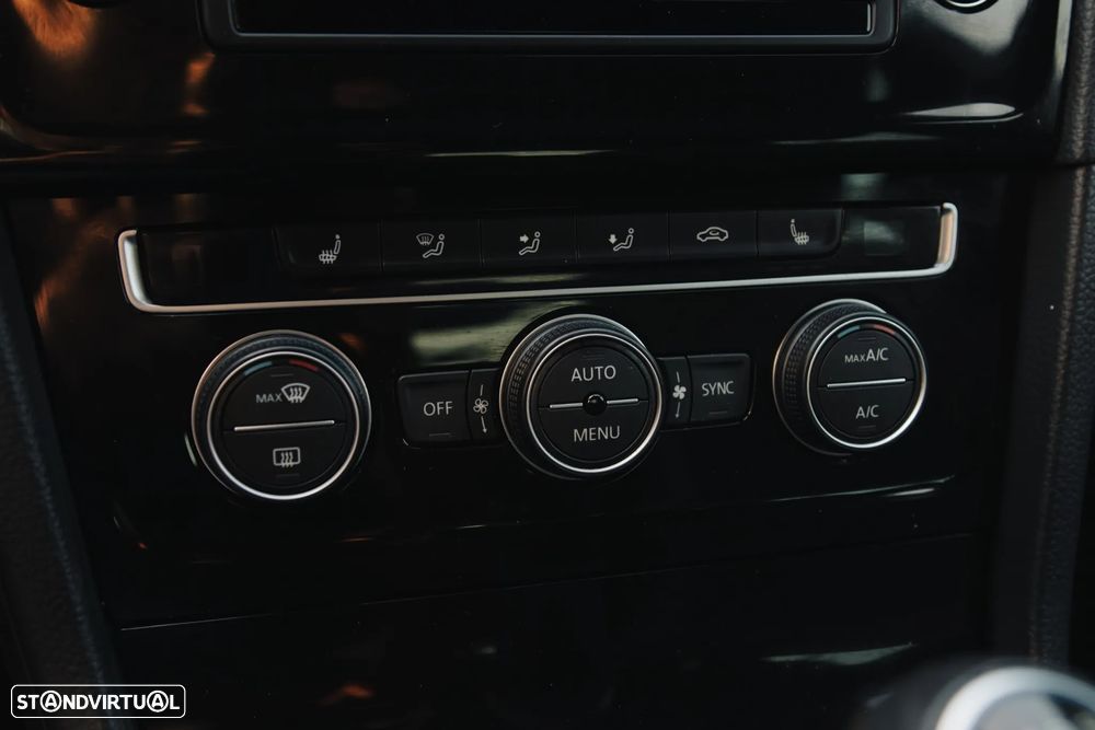 VW Golf R 4Motion BlueMotion - 25