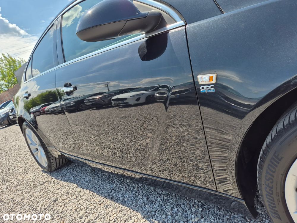 Opel Insignia 1.4 T Cosmo S&S - 22