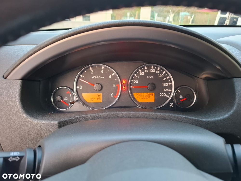 Nissan Pathfinder 2.5 DCi LE - 7