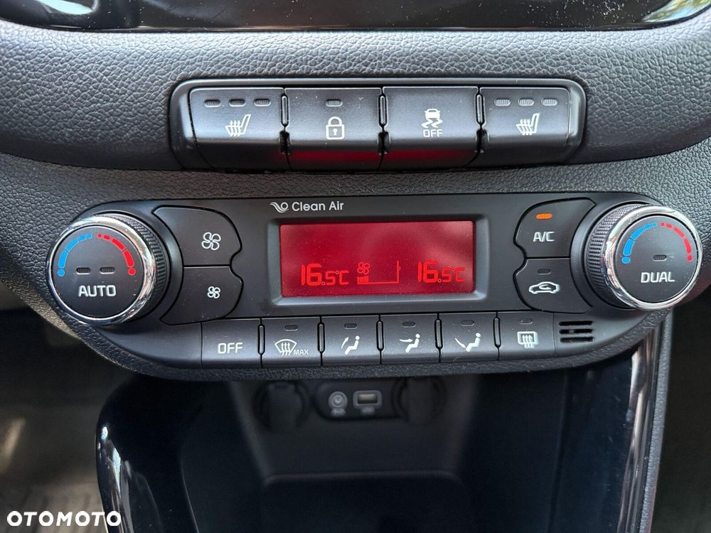 Kia Ceed - 23