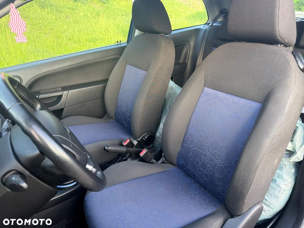 Ford Fiesta - 16