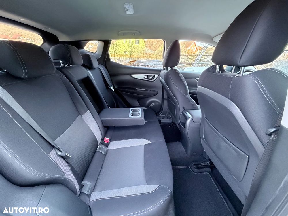 Nissan Qashqai 1.6 DCI Xtronic TEKNA+ - 7