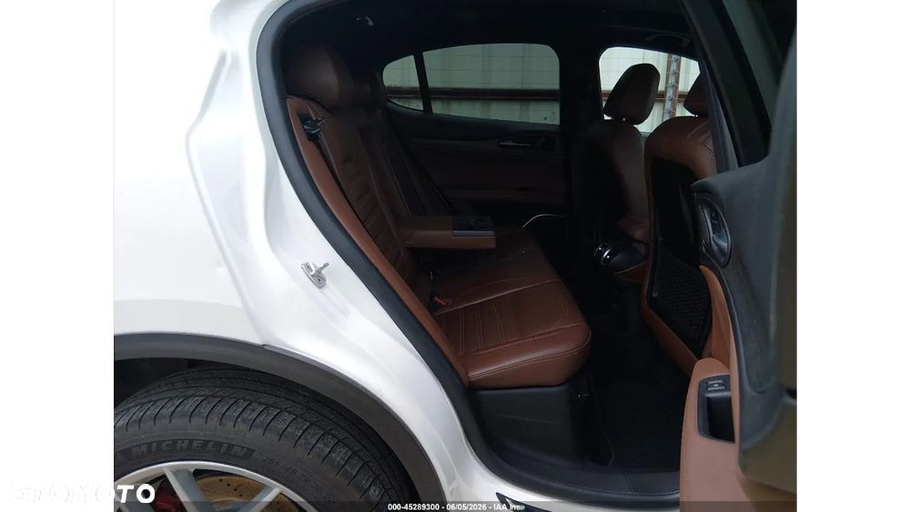 Alfa Romeo Stelvio 2.0 Turbo TI Q4 - 10