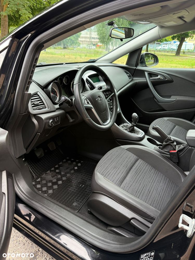 Opel Astra 1.4 T Essentia - 19