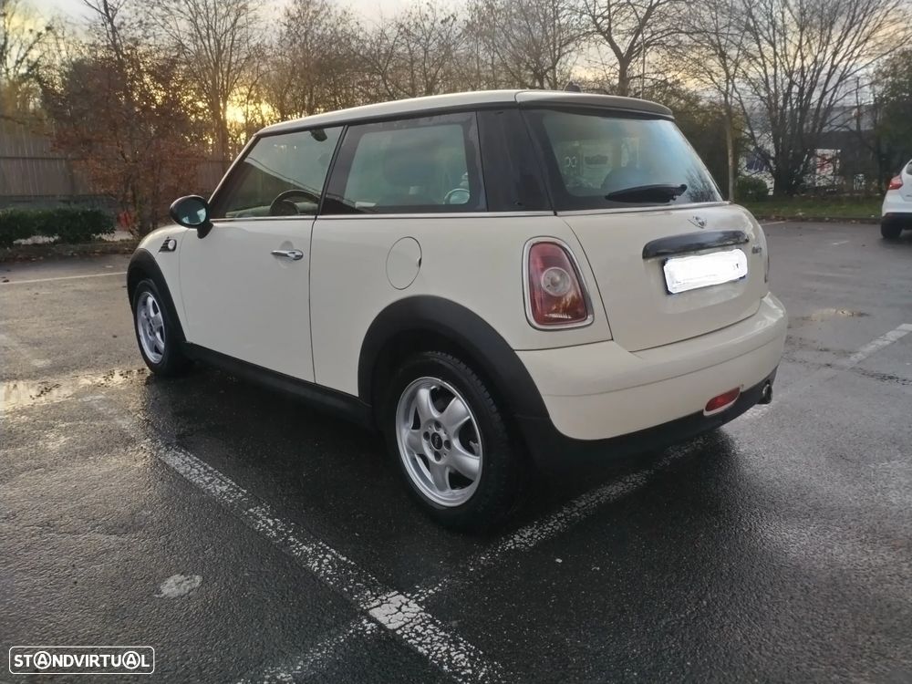 MINI 3 Portas One D - 6