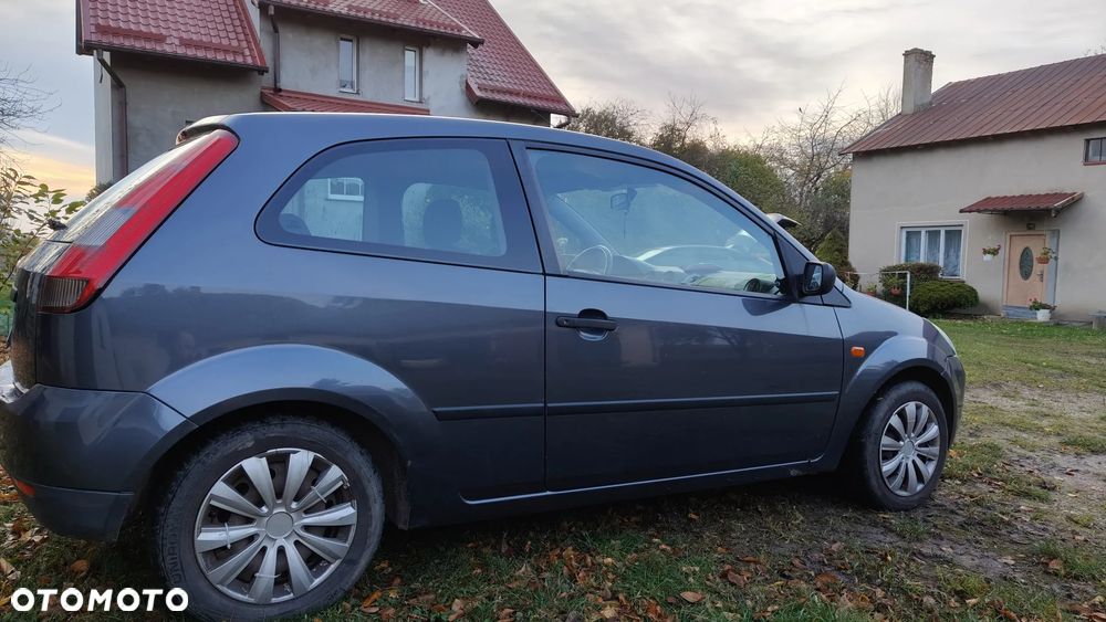 Ford Fiesta 1.3 - 9