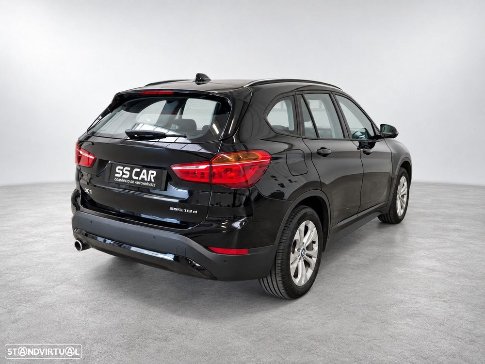 BMW X1 25 e xDrive Corporate Edition - 3