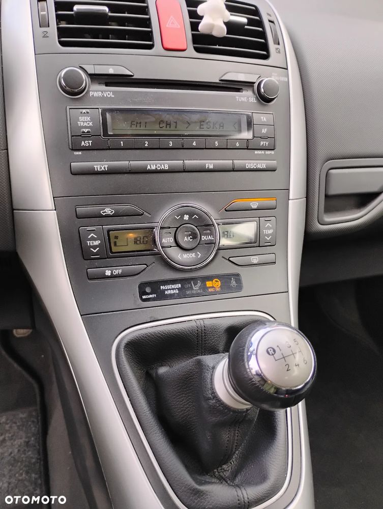 Toyota Auris 1.6 Life - 11