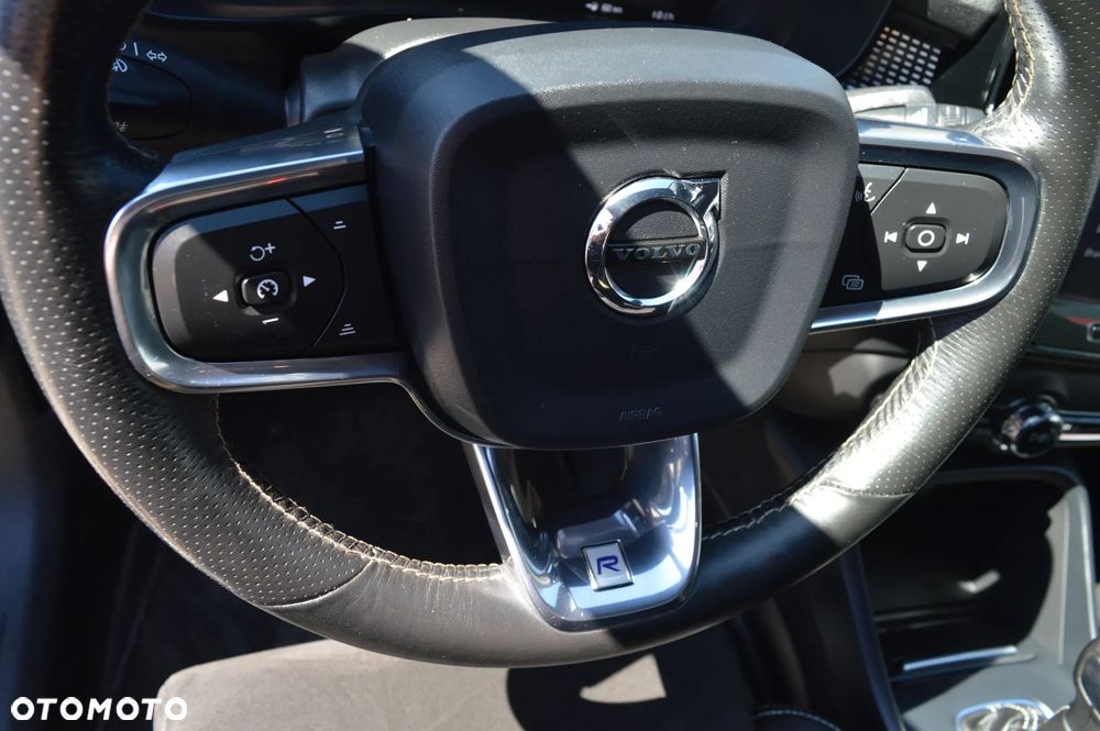 Volvo XC 40 T3 R-Design - 20