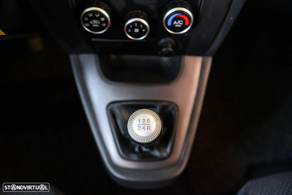 Hyundai Tucson 2.0 2WD GLS - 41