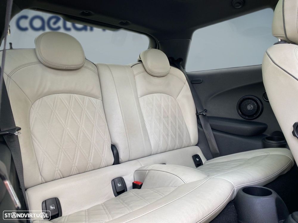 MINI 3 Portas Cooper SE Premium Yours - 16