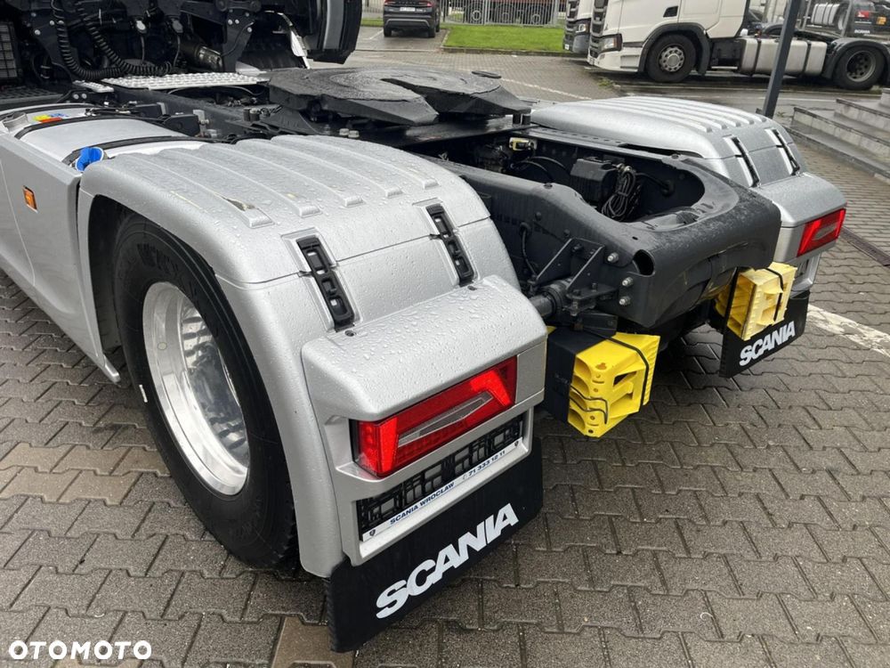 Scania S 500 A4x2NB Zawieszenie pneumatyczne przód i - 11