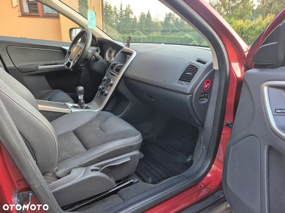 Volvo XC 60 D4 AWD Momentum - 13